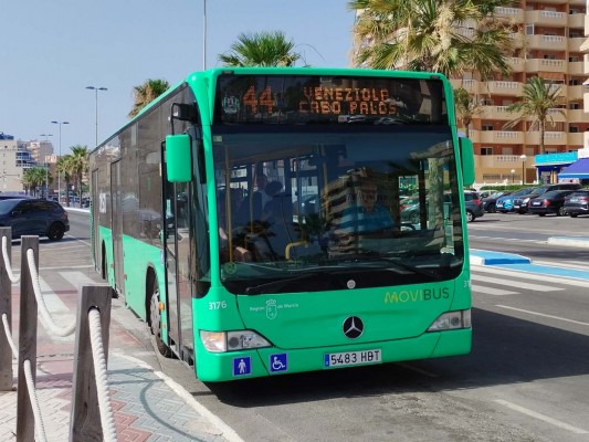 Ponen el grito en el cielo por el bus de la zona este de Cartagena: 