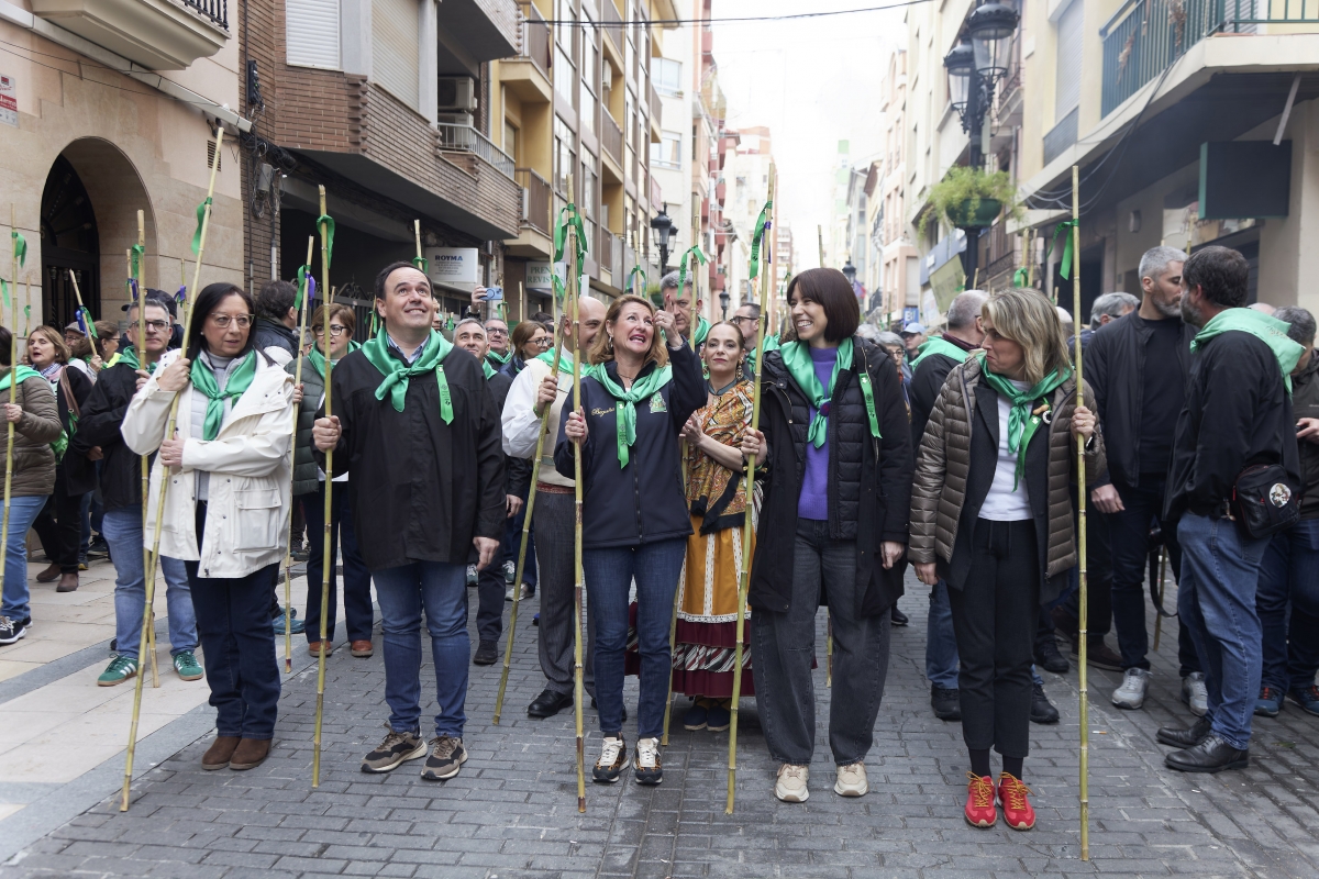 Miles de castellonenses desafían al mal tiempo y recuerdan su origen en la Romeria de les Canyes