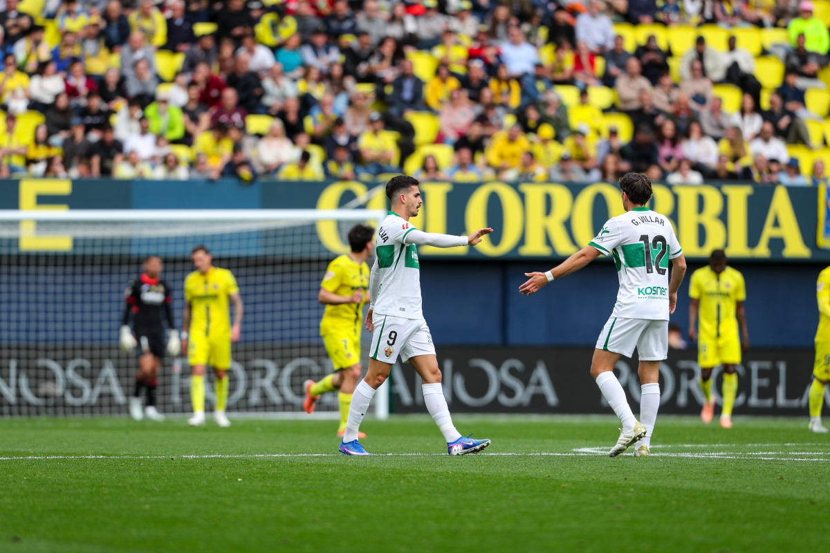 Silva y Redondo celebran el tanto del primero - Foto: EP Silva y Redondo celebran el tanto del primero