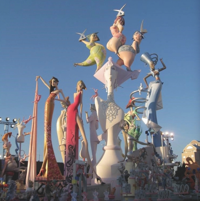 Falla Nou Campanar 2009 titulada Esta falla té molta tela, de Julio Monterrubio. 