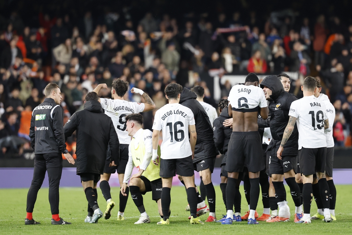 El Valencia CF remonta un partido casi tres años después