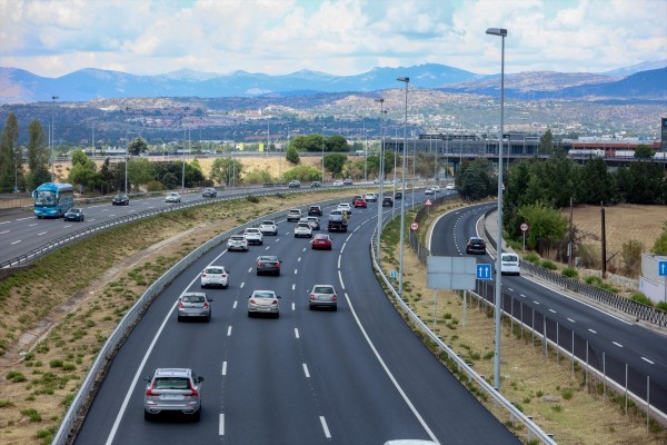 Retenciones en Valencia, Málaga y Alicante al arranque del puente del 15 de agosto

