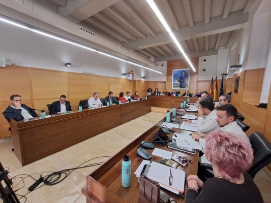 Nules se adhiere a la red valenciana de municipios afectados por la ocupación ilegal