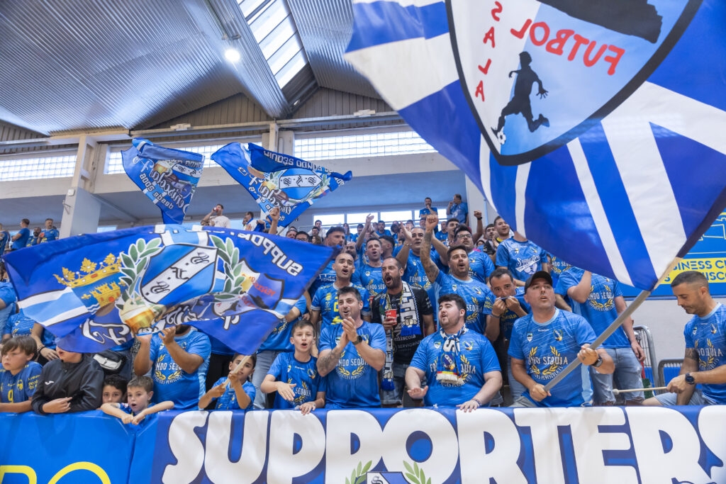 El Peñíscola expulsa a los dos abonados que saltaron a la pista en el partido contra Noia