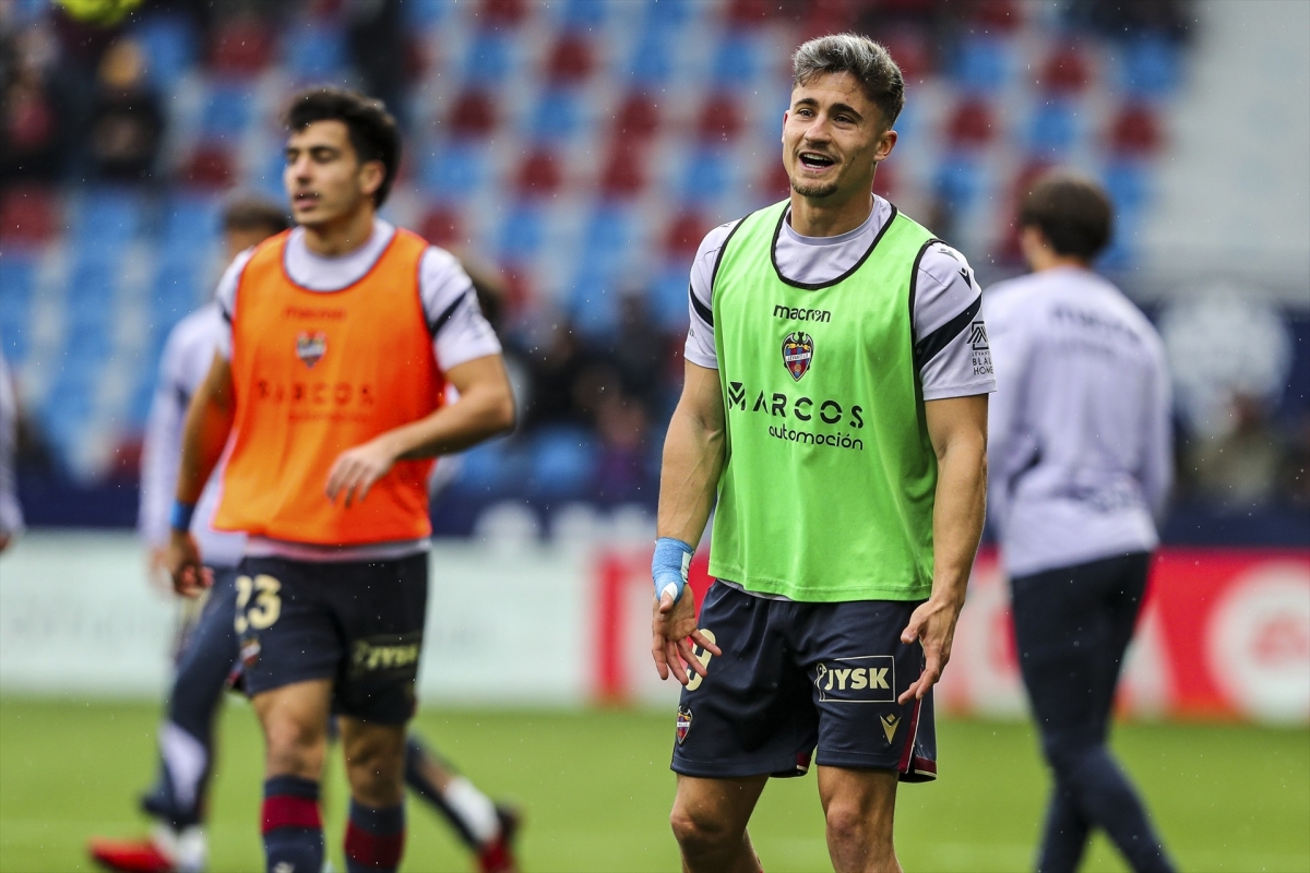 La plantilla del Levante se reúne con el responsable de la Liga de Atención al Jugador