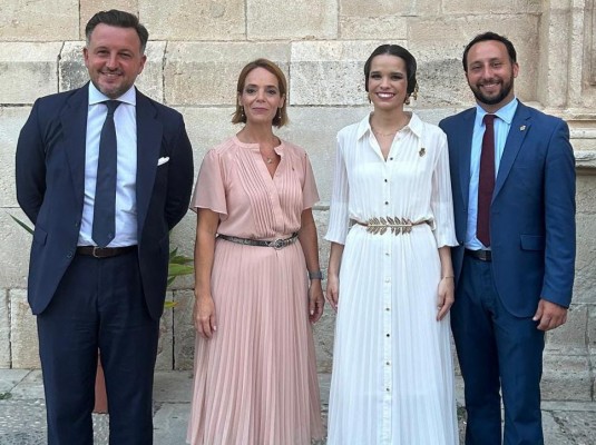 Representantes de Castelló acuden como invitados a las fiestas patronales de Elche