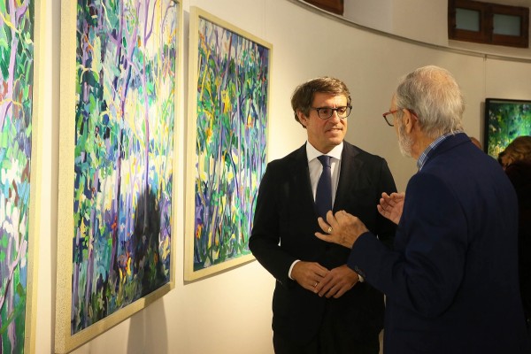 El pintor Manuel Mas Calabuig exhibe sus últimas creaciones en el Palacio Provincial