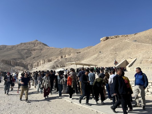 Turismo de  multitudes