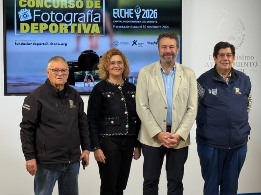 Elche convoca un concurso fotográfico sobre su capitalidad mediterránea del deporte 2026