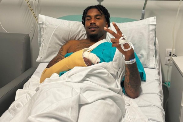 Chris Jones se pierde el inicio de curso tras ser intervenido por una fractura de un dedo