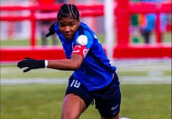 El Alhama CF ElPozo ficha a la portera venezolana Cáceres y a la delantera camerunesa Mbappé 