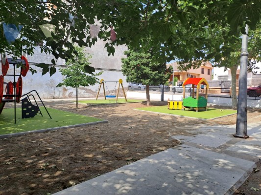 Soneja finaliza la remodelación integral del parque infantil de la Glorieta tras invertir 37.000 euros