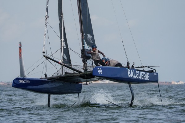 Los Alcázares acoge a los catamaranes voladores con el Gran Premio Mar Menor