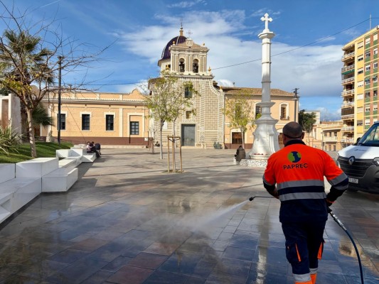 Picassent refuerza el servicio de limpieza durante Fallas