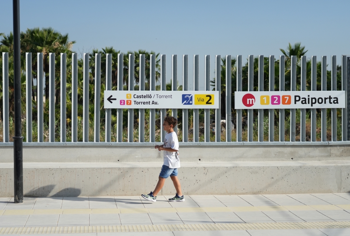 Paiporta y Torrent rechazan la propuesta del Consell para llevar viajeros al metro en Fallas: 