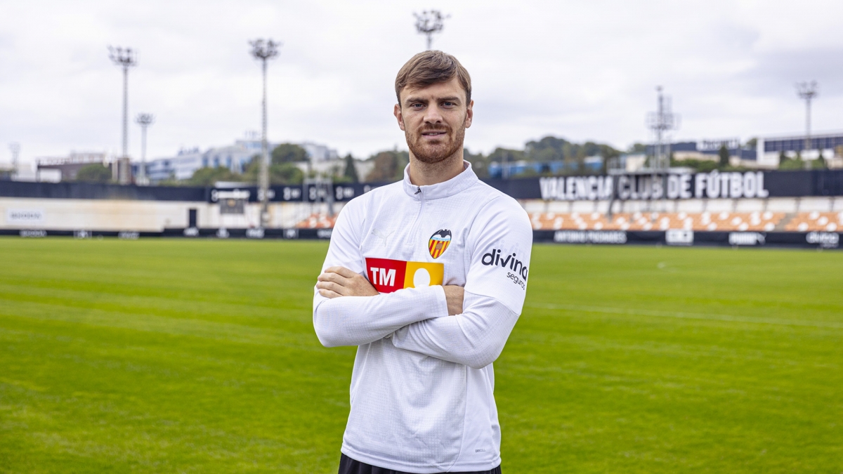 Lucas Beltrán vuelve con el grupo a tres días del Valencia-Oviedo