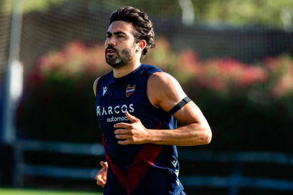 El Levante vuelve al trabajo con las novedades de Dani Martín y la vuelta de Iborra
