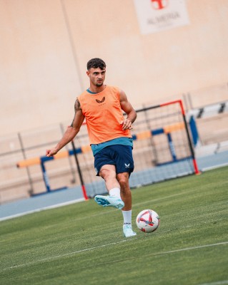 La Atalanta 'se la lía' al Almería... y al Levante: el 'caso Pubill' complica la vida a Felipe