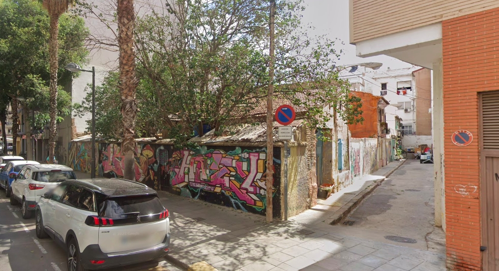 Uno de los solares incluídos en el ámbito.