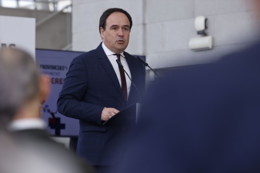 La Generalitat usará inteligencia artificial para revisar leyes y reducir la burocracia