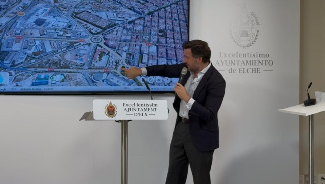 Elche impulsa la reordenación del tráfico en la rotonda de l'Aljub: semáforos, un nuevo vial y más aparcamiento