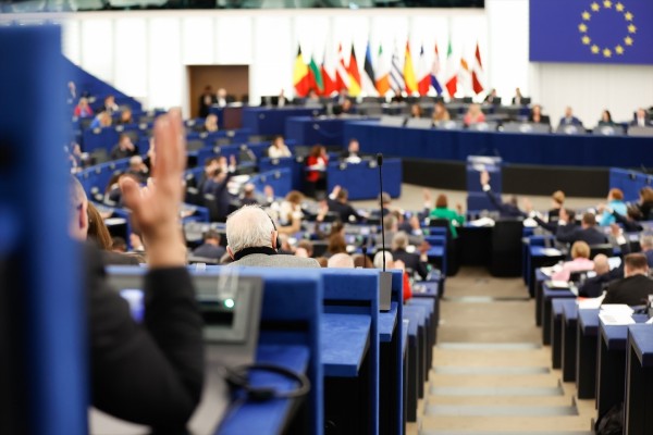 Bruselas da luz verde al plan español de 440 millones para la producción de hidrógeno verde