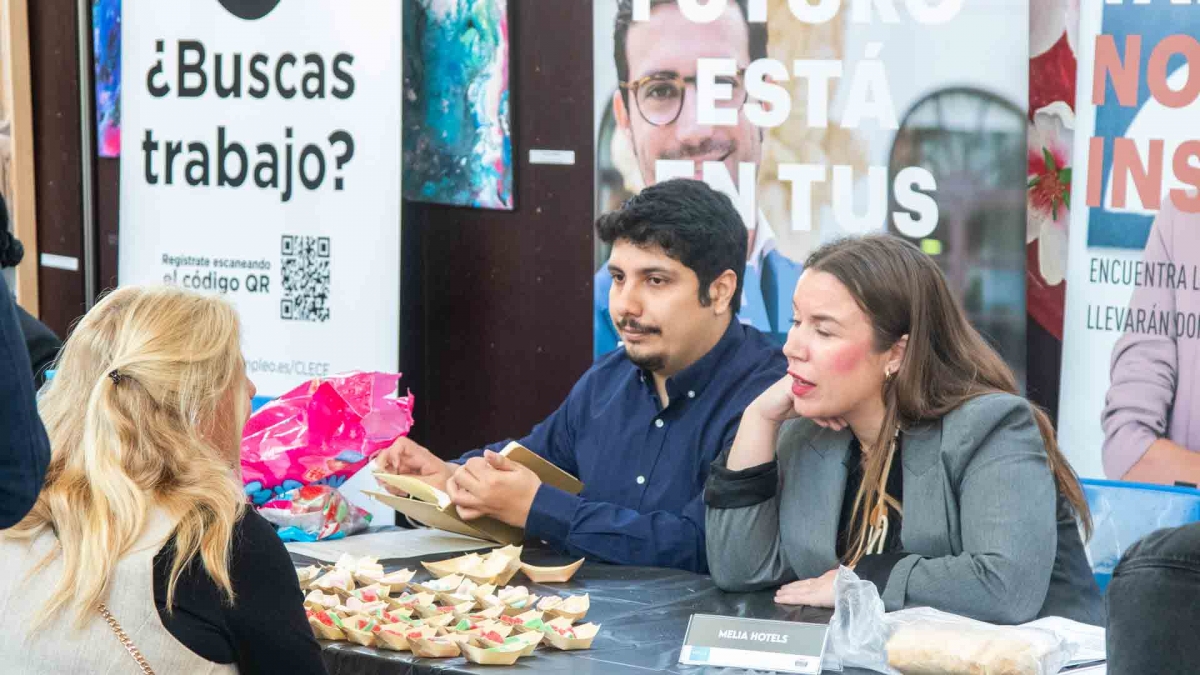 Benidorm aborda el uso de la IA en la selección de personal con entrevistas 'express'