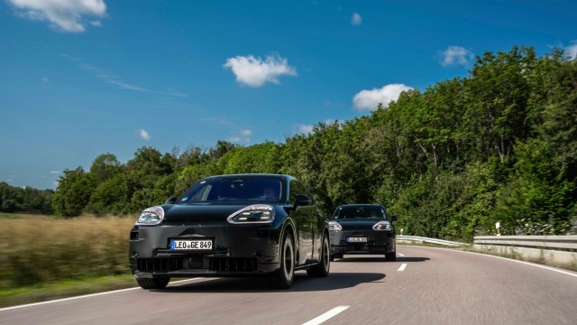 Porsche planea tres sistemas de propulsión para el Cayenne en la próxima década
