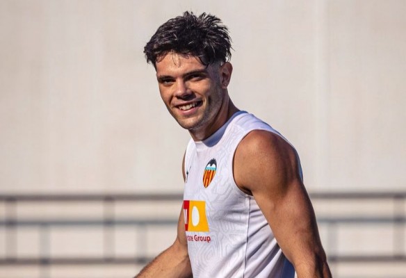 Baraja sigue sin extremos para recibir al Barça