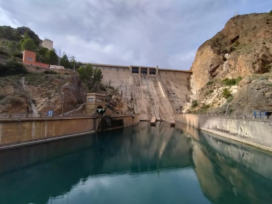 Tres empresas murcianas reducirán el riesgo de inundaciones del Segura en la Región, Alicante, Almería y Albacete