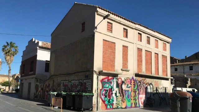Salen a licitación la finalización de las obras de rehabilitación de tres edificios en El Cabanyal