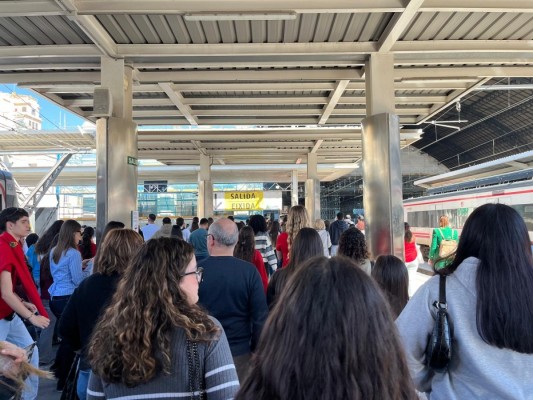 A bordo del penúltimo Cercanías destino mascletà