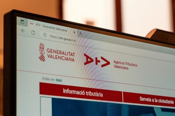 El Consell prorroga convenios con cuatro entidades para facilitar la tramitación telemática de documentos tributarios