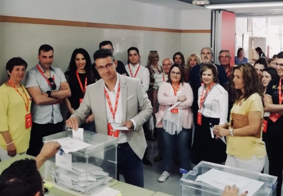  La gestora del PSPV en Almussafes se reúne con los concejales para intentar rebajar la tensión