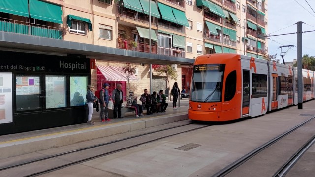 Sin incidencias relevantes en los primeros paros de los maquinistas en el Tram de Alicante
