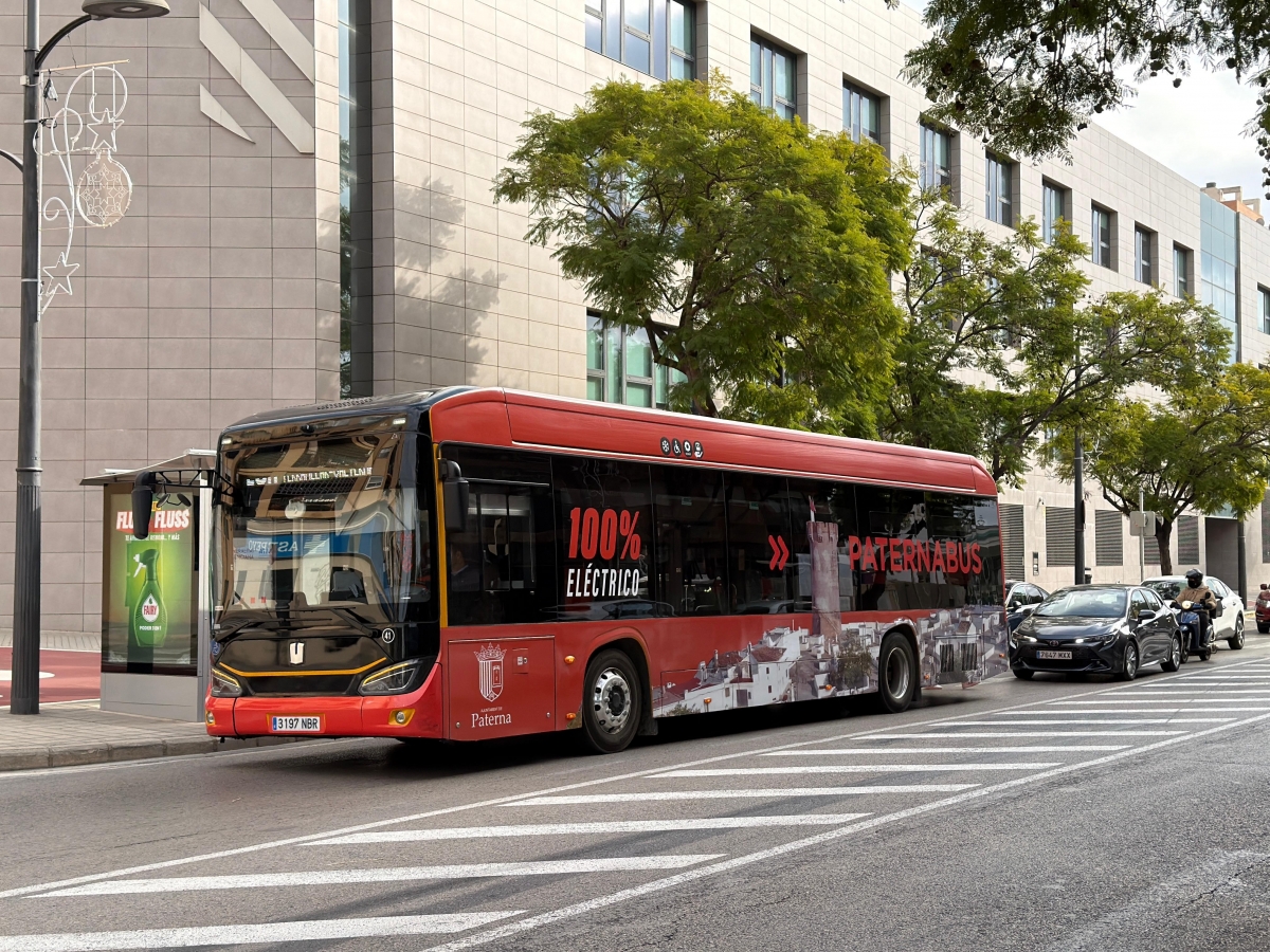 Los buses de Paterna incorporan una APP con información en tiempo real, wifi a bordo, pantallas digitales y un sistema antiacoso