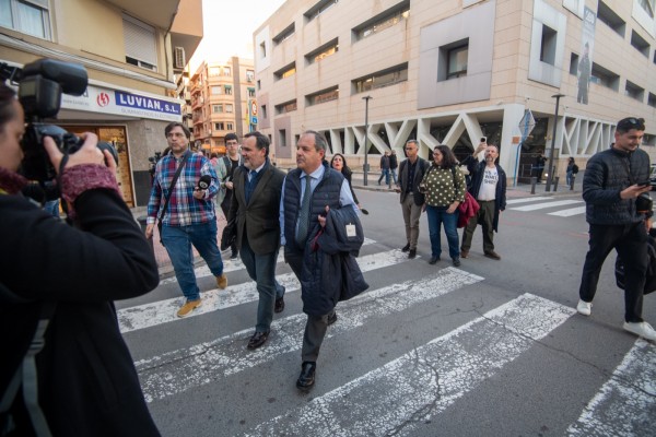 La salida de Carlos Baño de Comisaría y el registro en Facpyme, en imágenes 