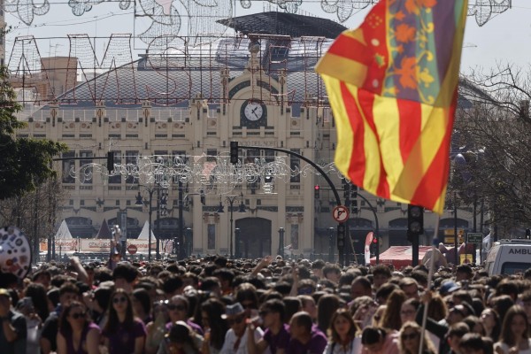 Los vecinos de València urgen a reunir la mesa de diálogo para analizar los 