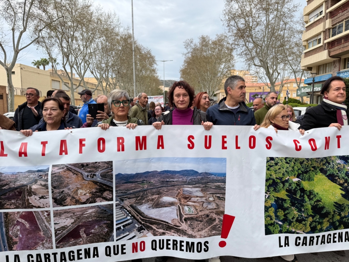 Podemos exige a la Comunidad un plan urgente para descontaminar los suelos tóxicos de Cartagena