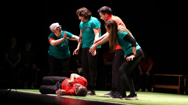 El equipo verde se proclama ganador de la XIII Lliga Impro de Onda tras una final llena de humor y creatividad