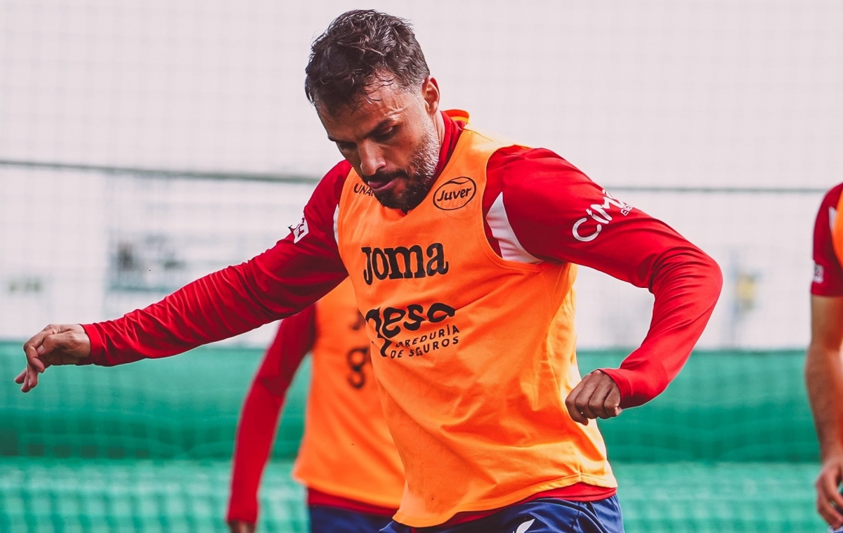 El Murcia, otra vez en descenso y sin ganar desde el 4 de enero, visita al Hércules en duelo de rivalidad histórica