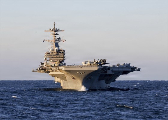 Trump propone una misión naval internacional para reabrir el estrecho de Ormuz