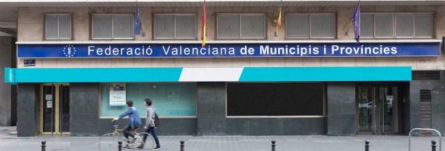 Los Ayuntamientos presionarán a la Generalitat con un informe sobre el coste de las extraescolares