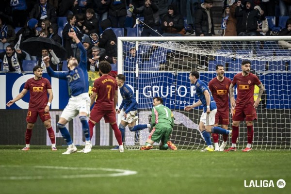 El Valencia vuelve a las andadas en Oviedo