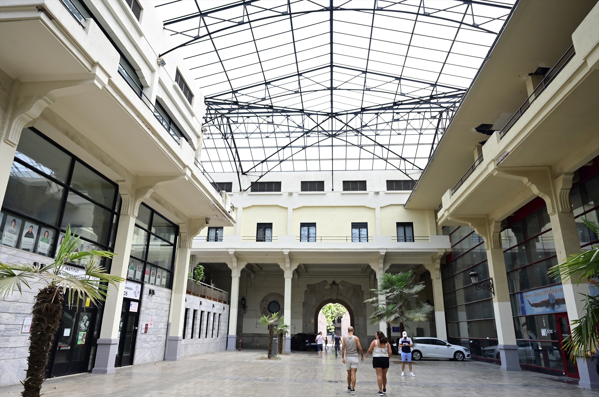 El Ayuntamiento destina 1,8 millones a rehabilitar la fachada y cubierta del complejo de Abastos