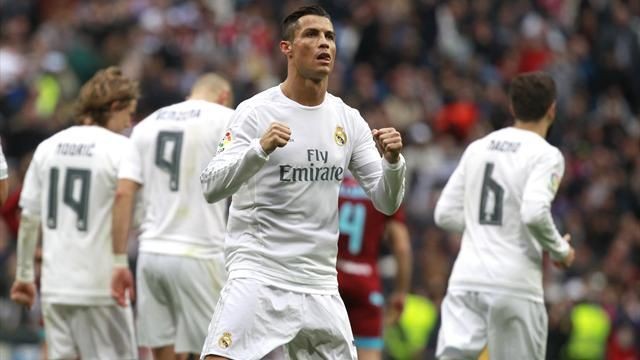 El Real Madrid se aferra a la esperanza ante un Deportivo en crisis
