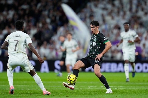El Elche recibe cuatro goles por primera vez en Liga con Sarabia en el banquillo