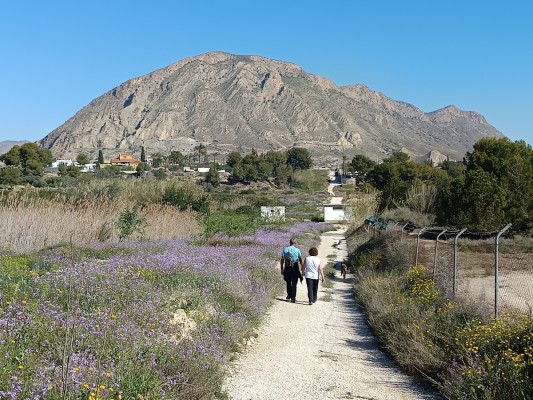 Alicante suma rutas rurales a las litorales y a las de la huerta en los Senderos de Primavera