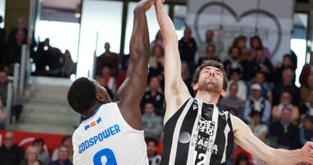 El Caesa Cartagena vence al Melilla por 82-68 y sale del descenso en Primera FEB