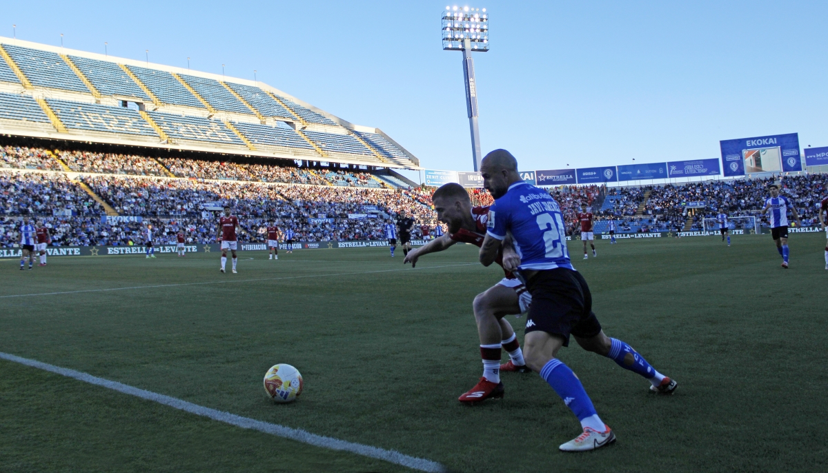 El Rico Pérez registró este domingo la mejor entrada en lo que llevamos de curso - Foto: FITO GONZÁLEZ El Rico Pérez registró este domingo la mejor entrada en lo que llevamos de curso